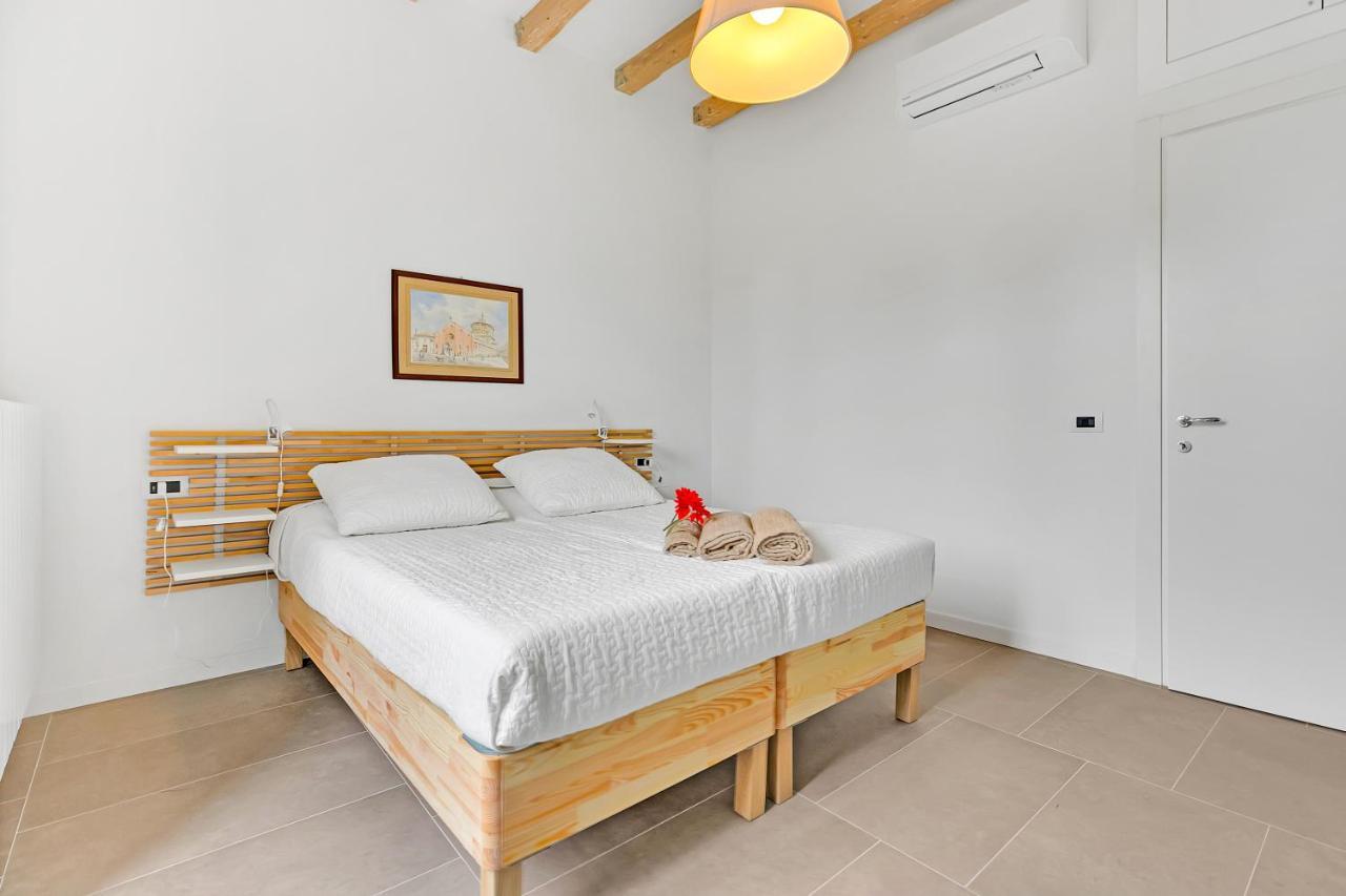 Апартаменты Alessia'S Flat- Naviglio Grande Буччинаско Экстерьер фото